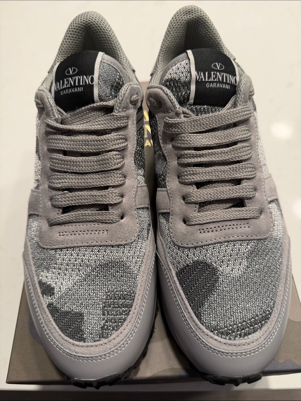 VALENTINO GARAVANI ROCKRUNNER Sneakers Women’s Size 7.5